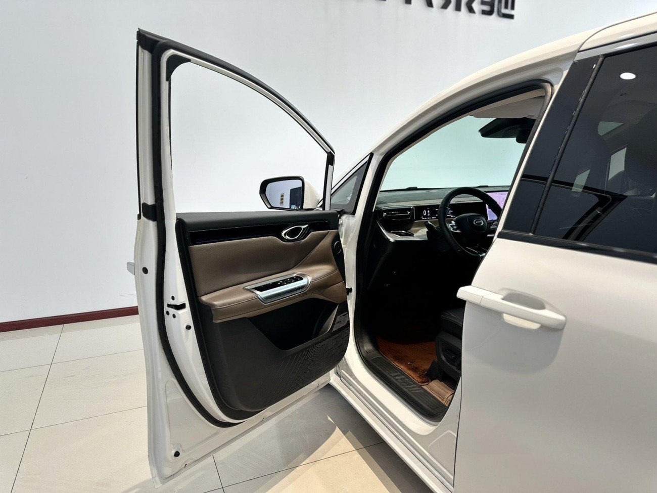 Trumpchi E8 2024