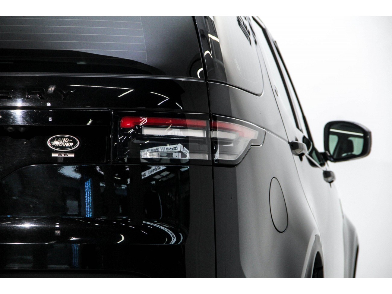 Land Rover Discovery 2021