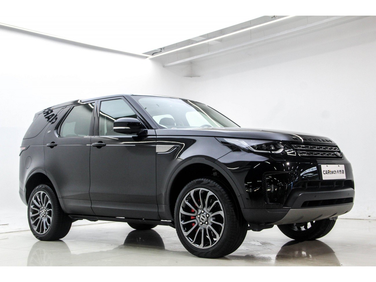 Land Rover Discovery 2021