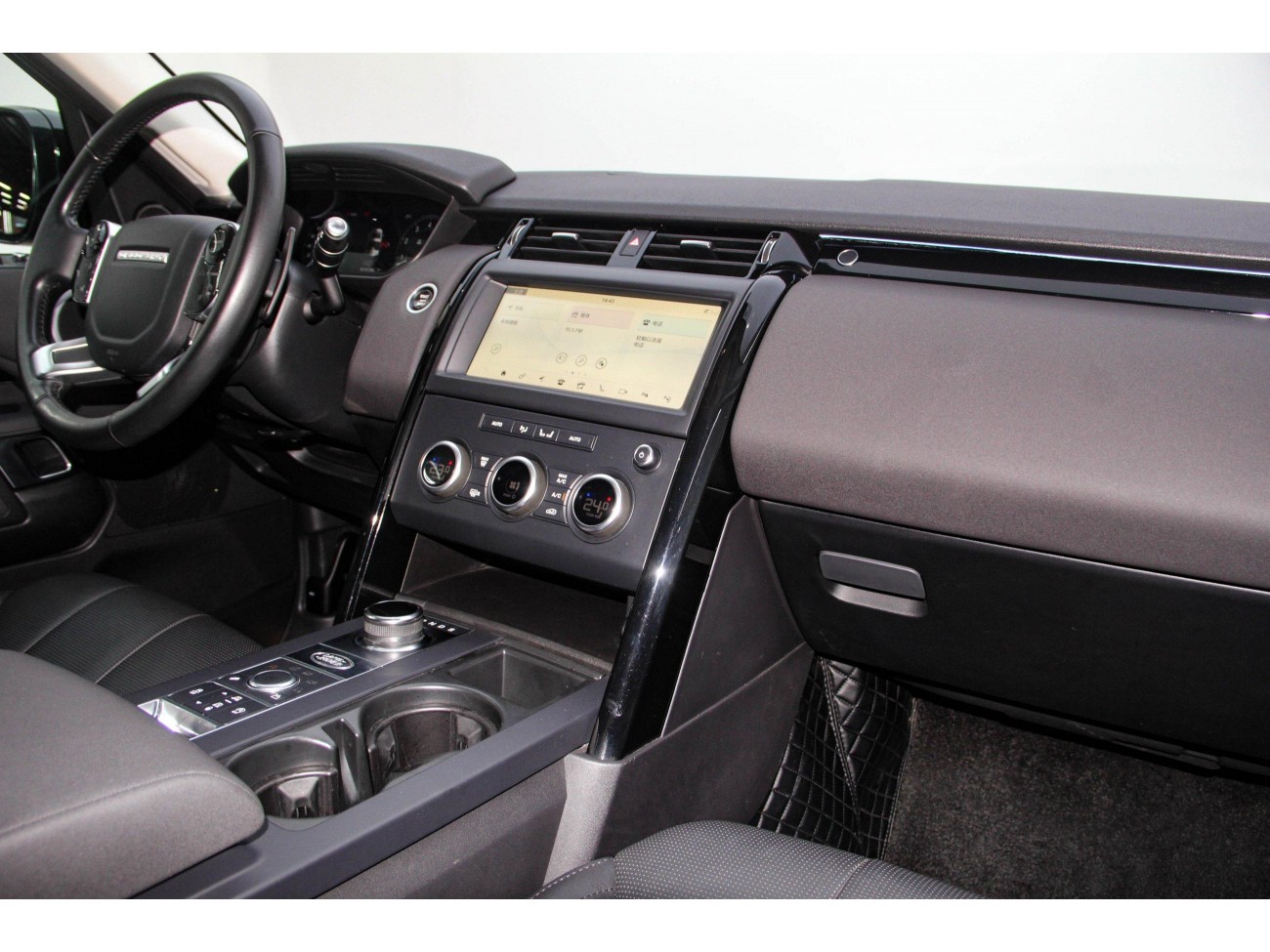 Land Rover Discovery 2021