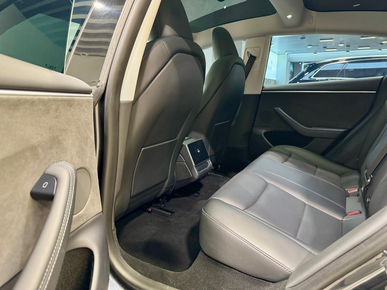 Tesla Model 3 2024