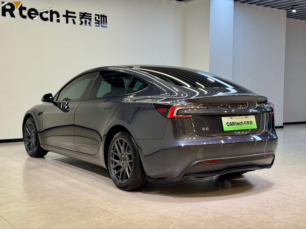 Tesla Model 3 2024