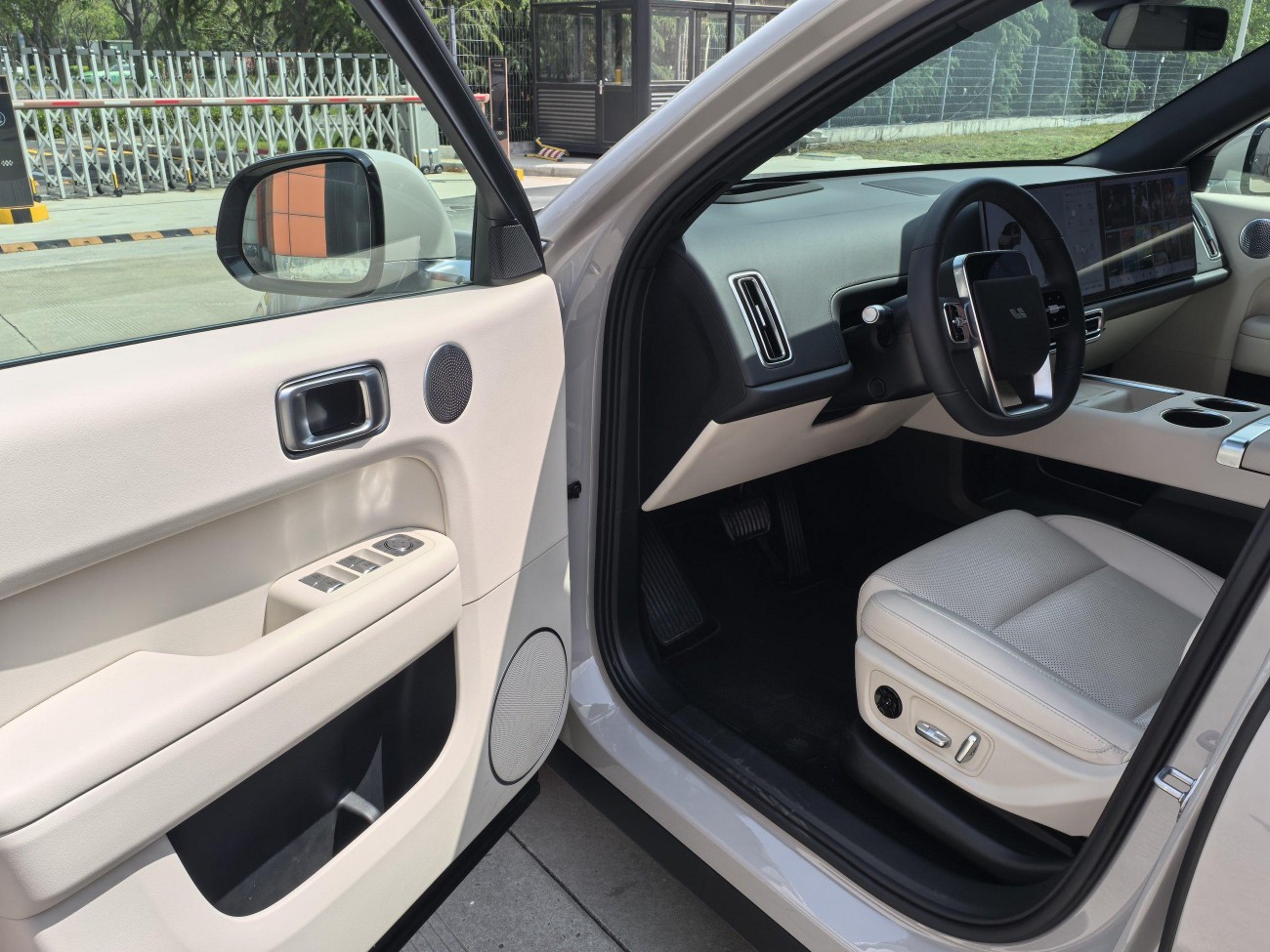Li Auto L6 2025