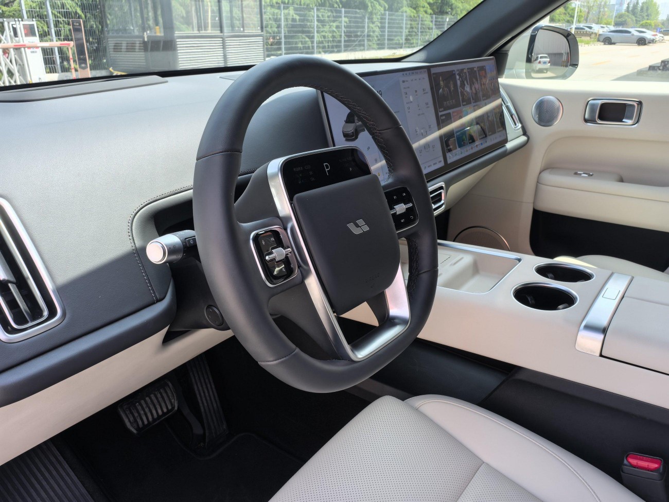 Li Auto L6 2025