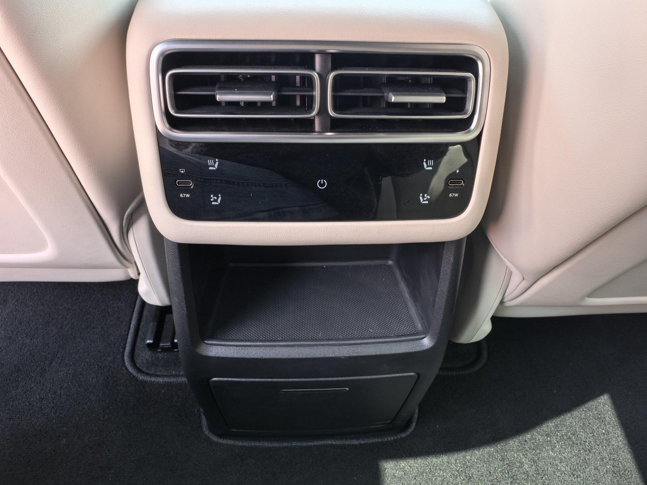 Li Auto L6 2025