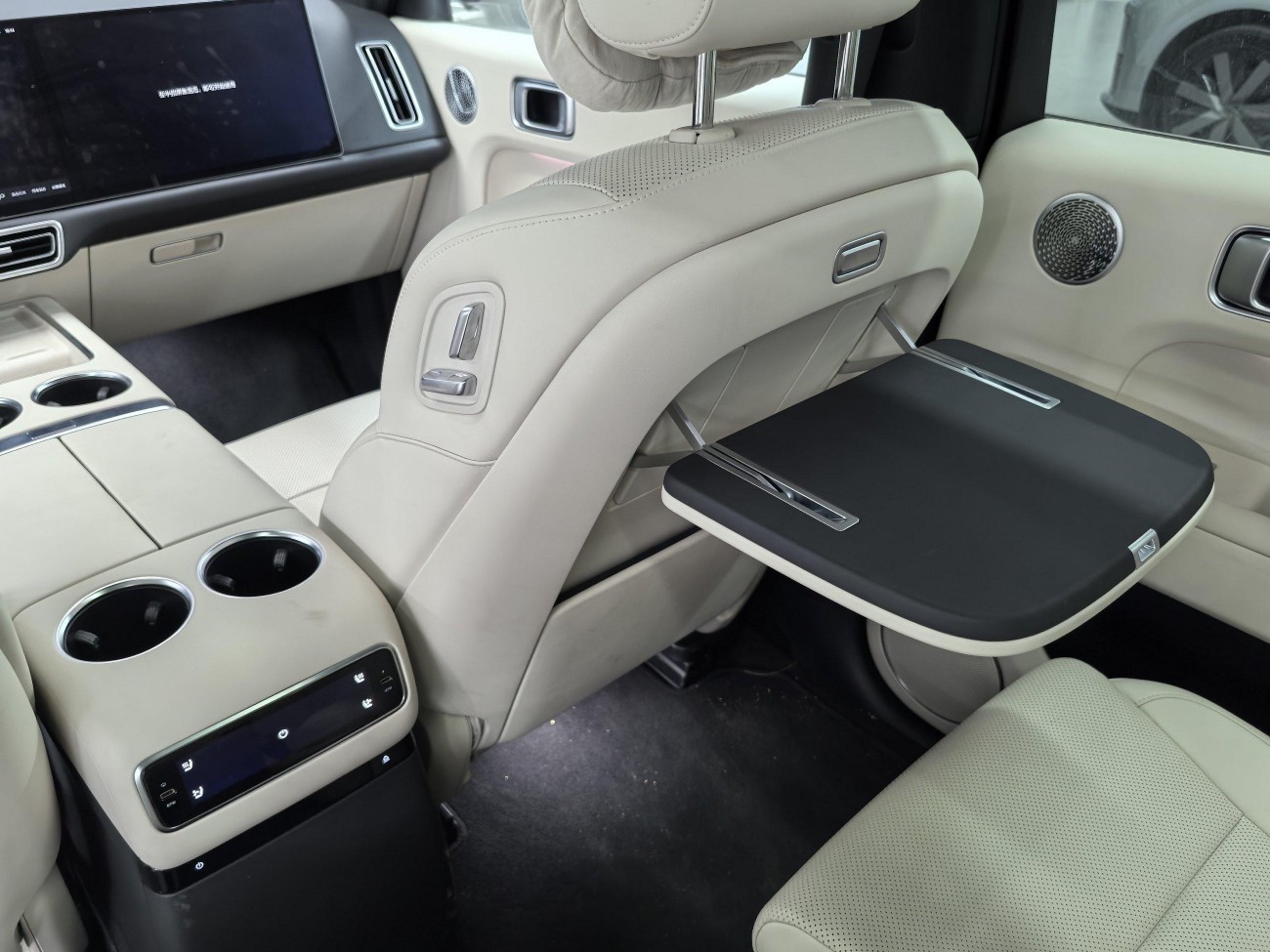 Li Auto L9 2025