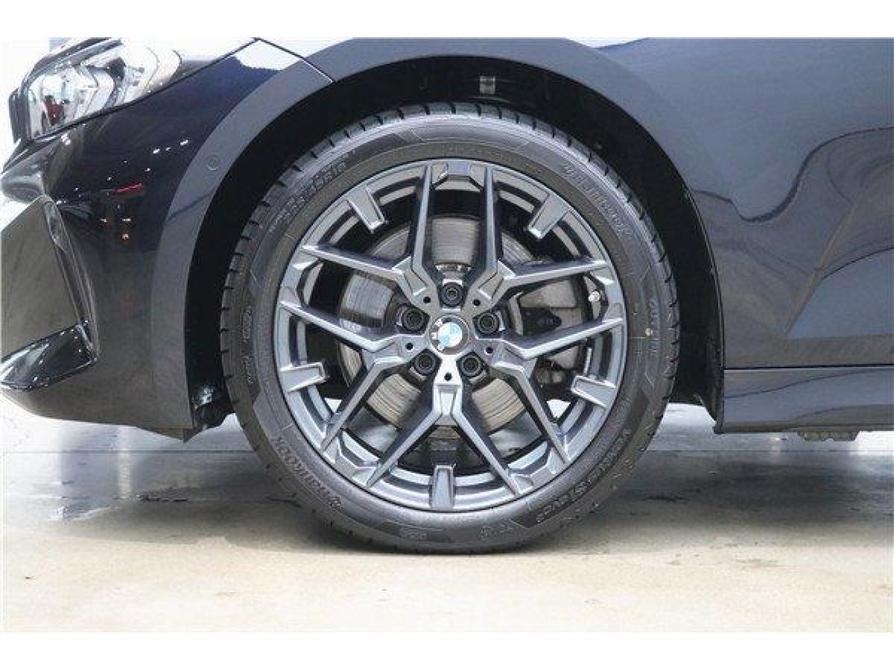 BMW 330Li 2025