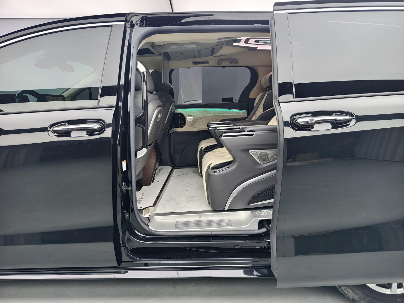 Toyota Sienna 2023
