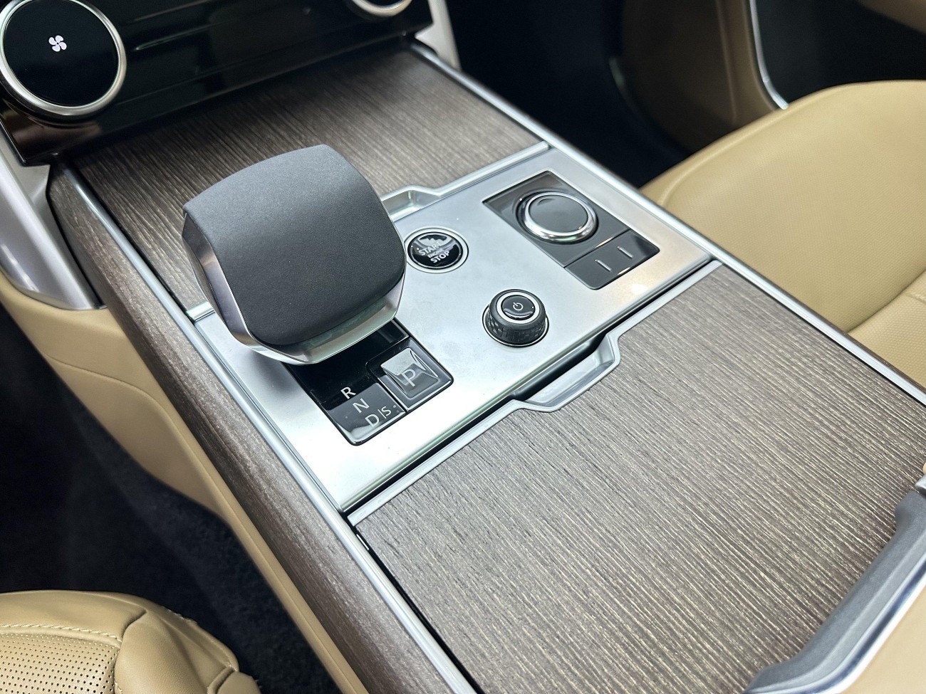 Land Rover Range Rover 2023