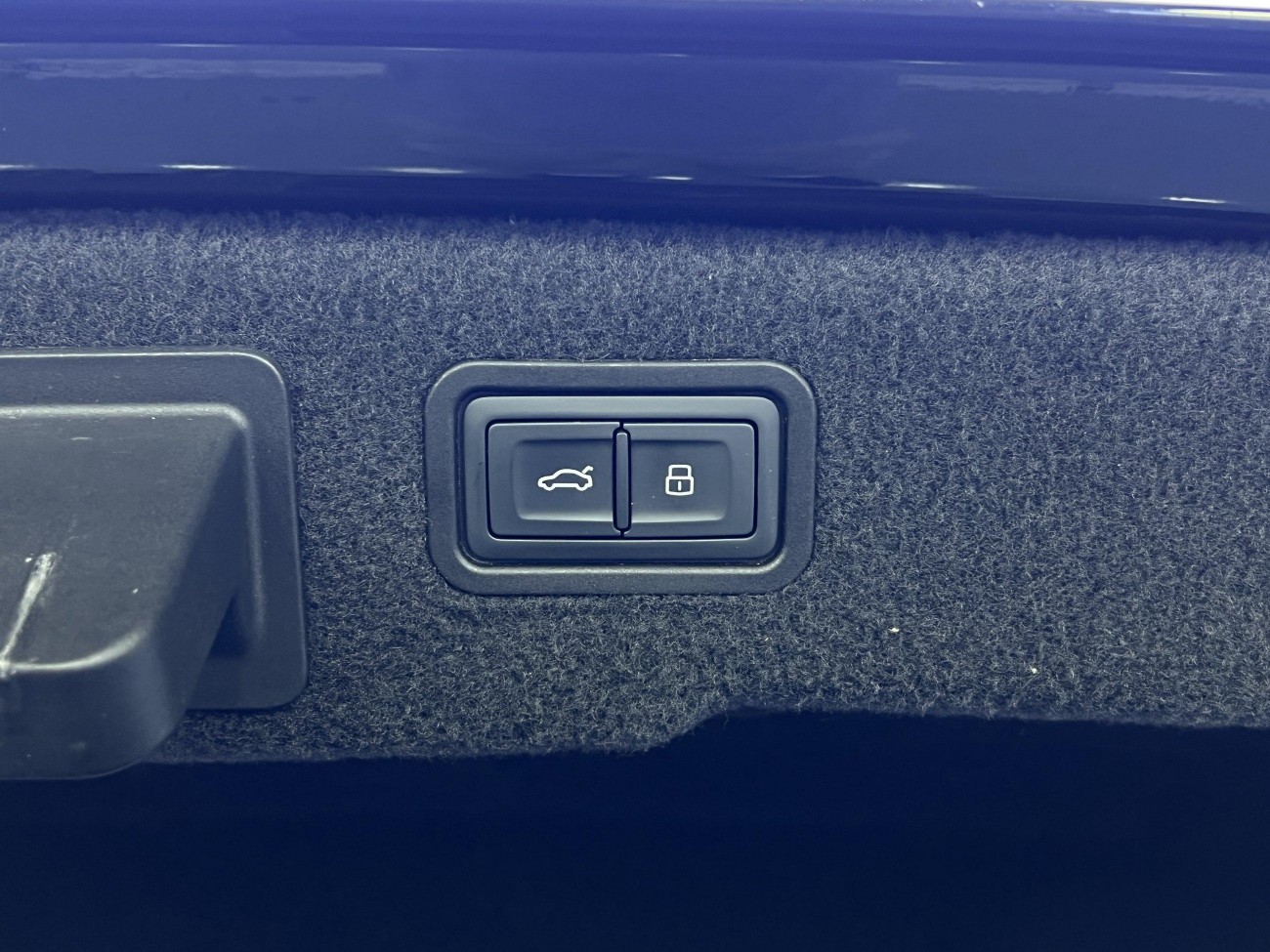 Audi A8L 55 TFSI 2021