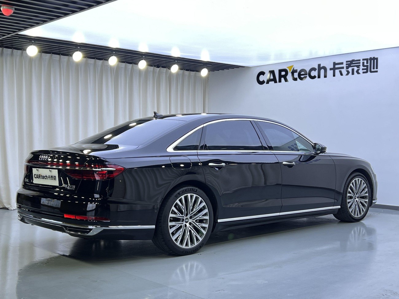 Audi A8L 55 TFSI 2021
