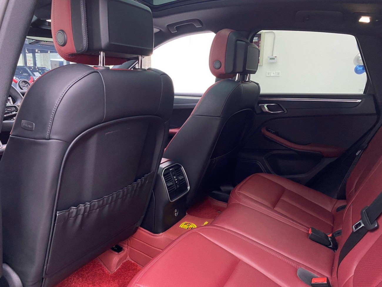 Porsche Macan 2023