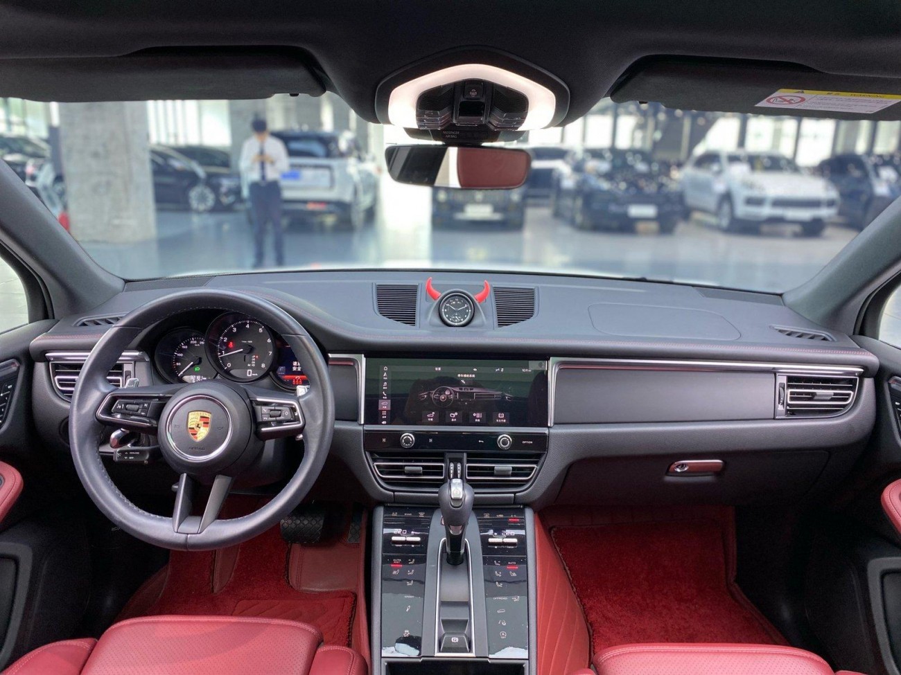 Porsche Macan 2023
