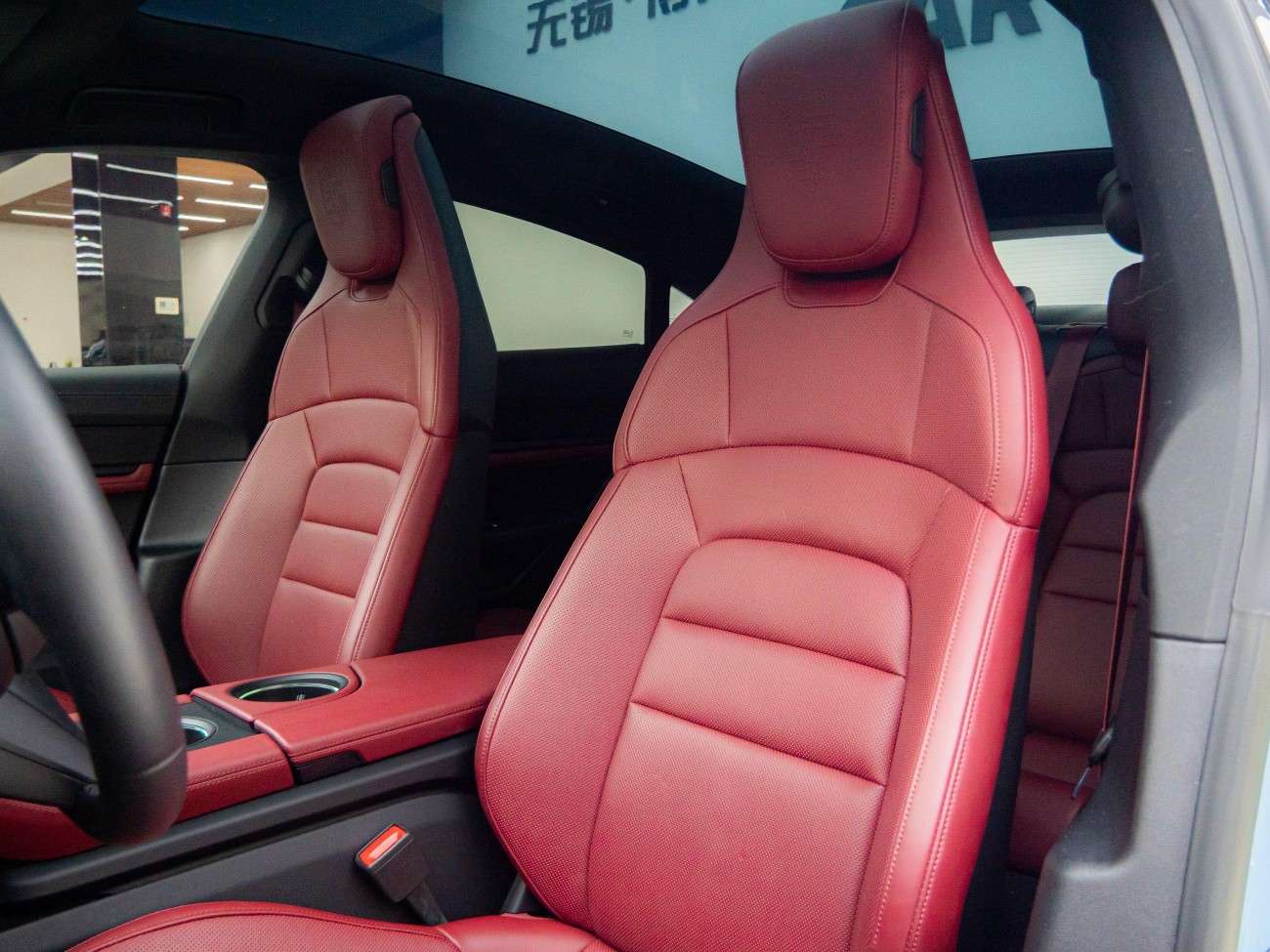 Porsche Taycan 2023