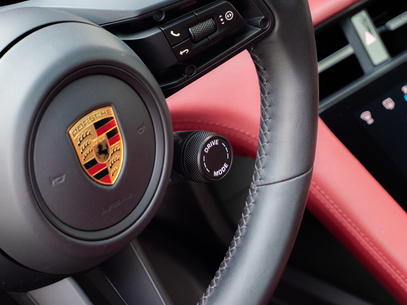 Porsche Taycan 2023
