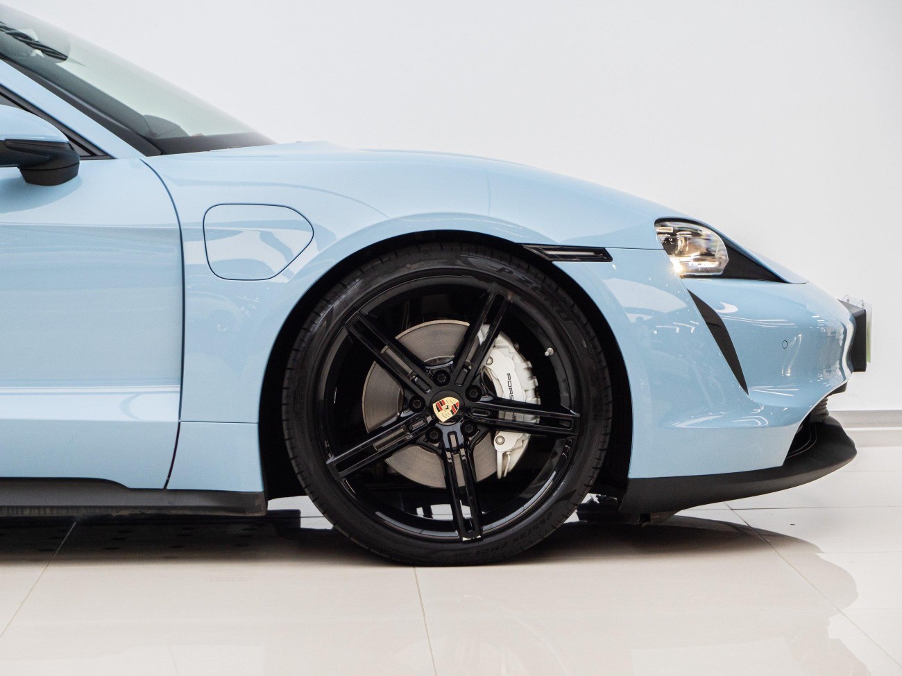 Porsche Taycan 2023