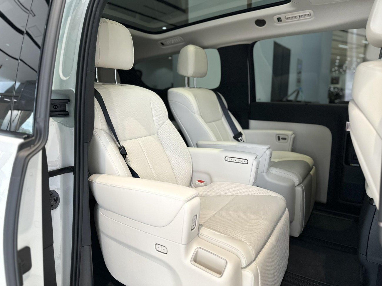 Li Auto MEGA 2025