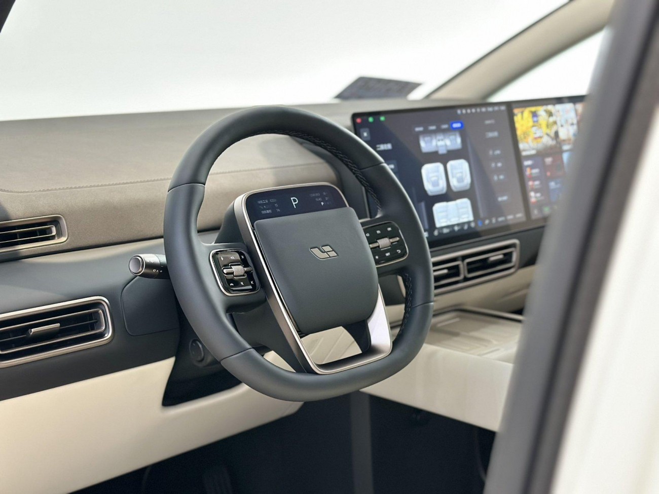 Li Auto MEGA 2025