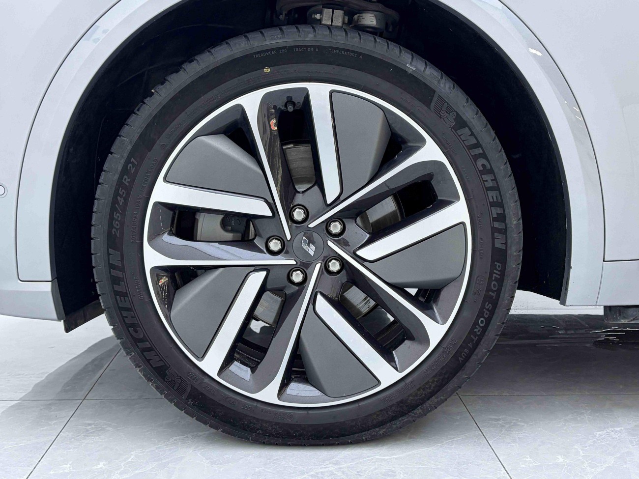 Li Auto L9 2024
