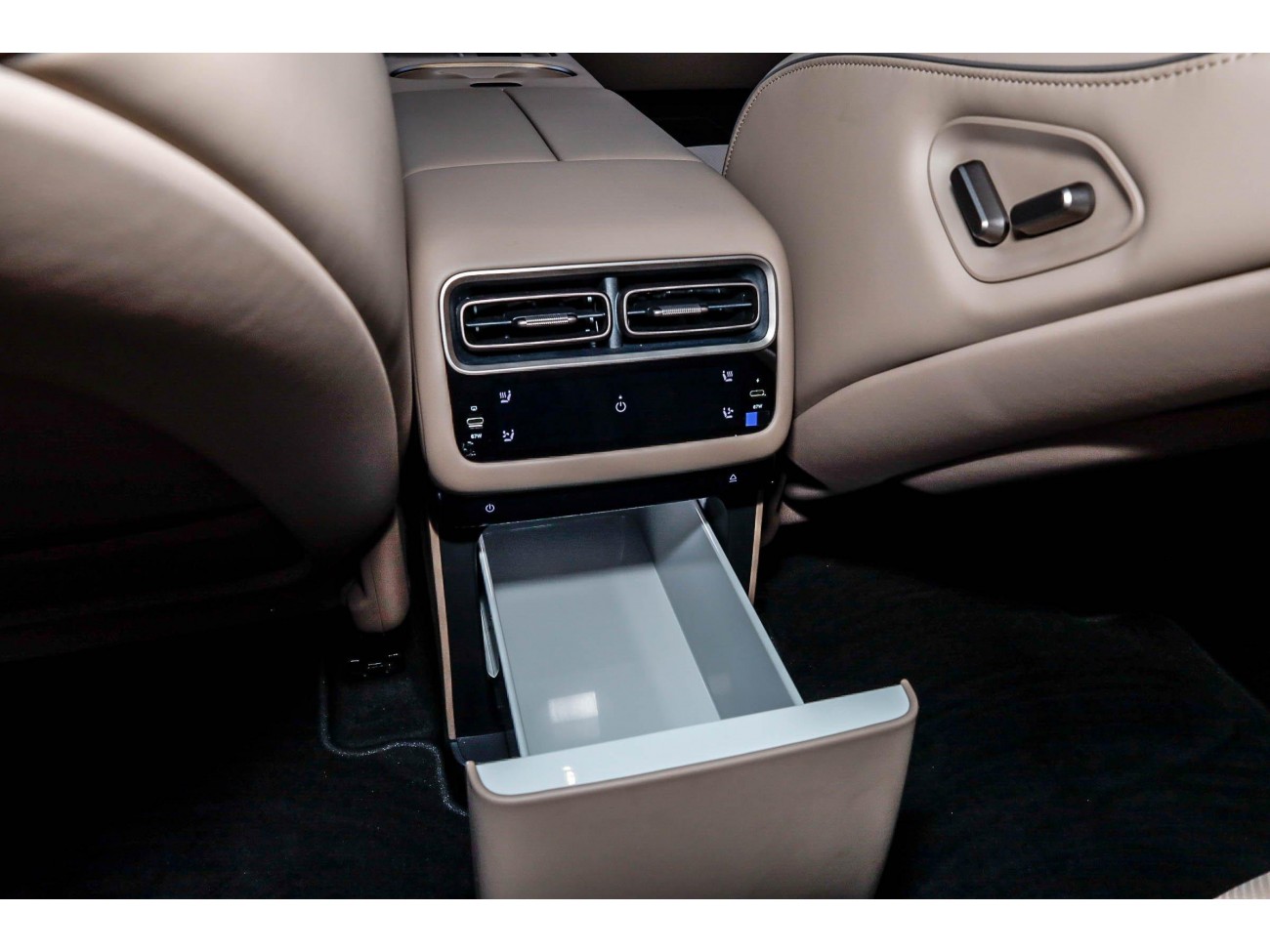 Li Auto i6 2025