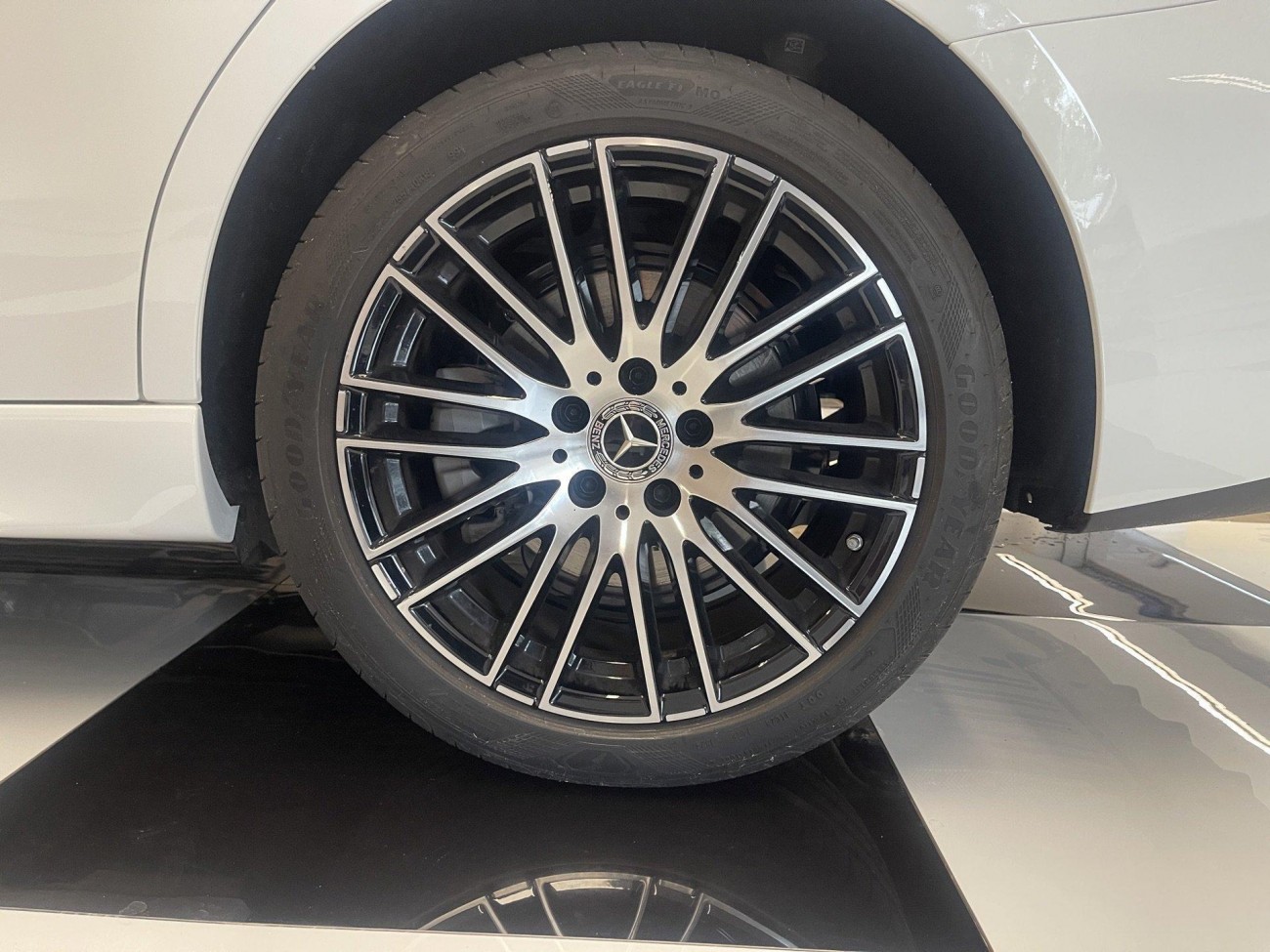 Mercedes-Benz C 260 L 2024