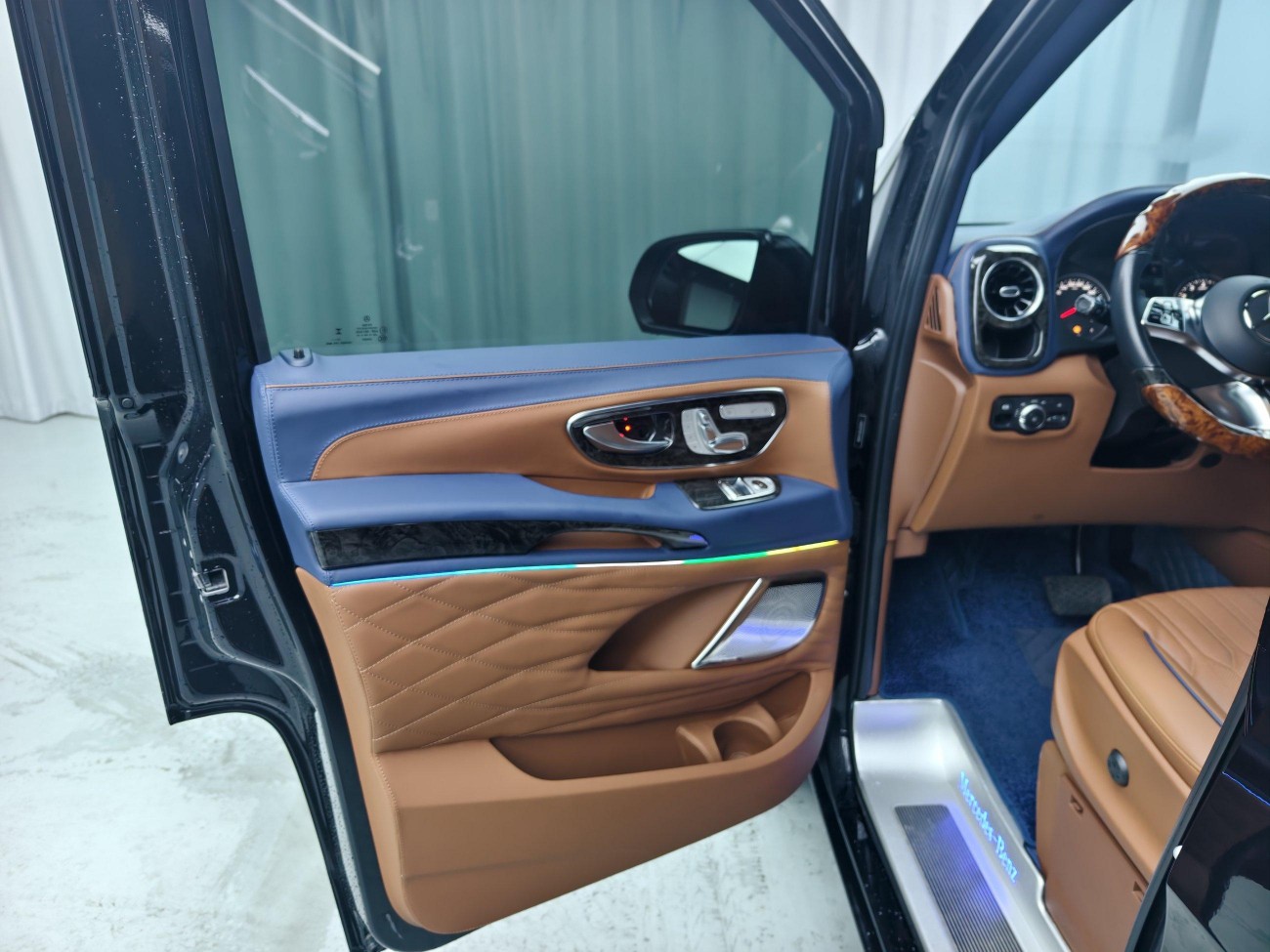 Mercedes-Benz 2024 2024