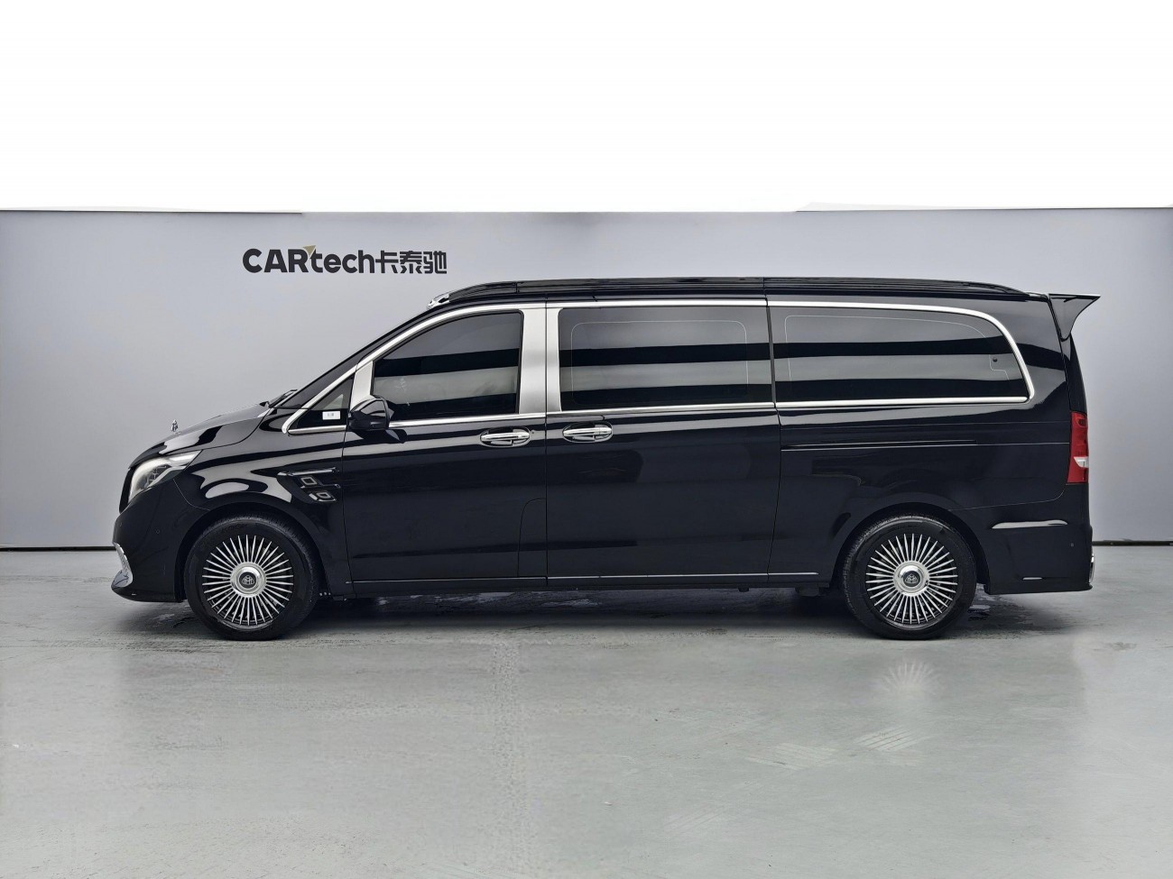 Mercedes-Benz 2024 2024