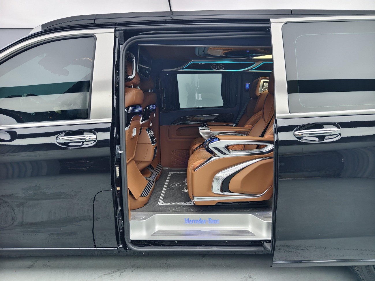 Mercedes-Benz 2024 2024