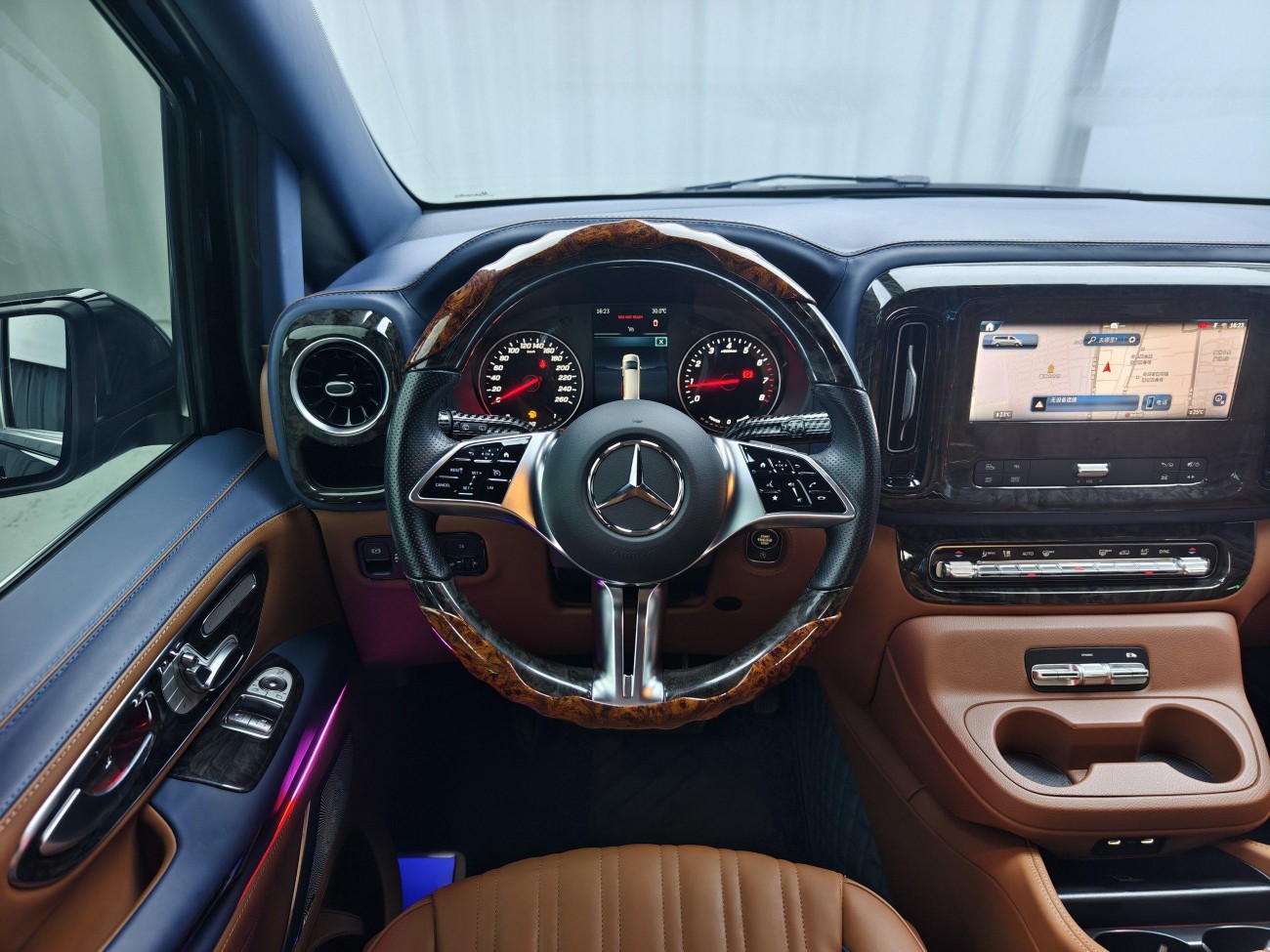 Mercedes-Benz 2024 2024