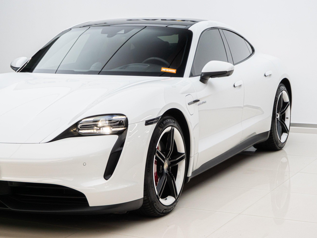 Porsche Taycan 2023