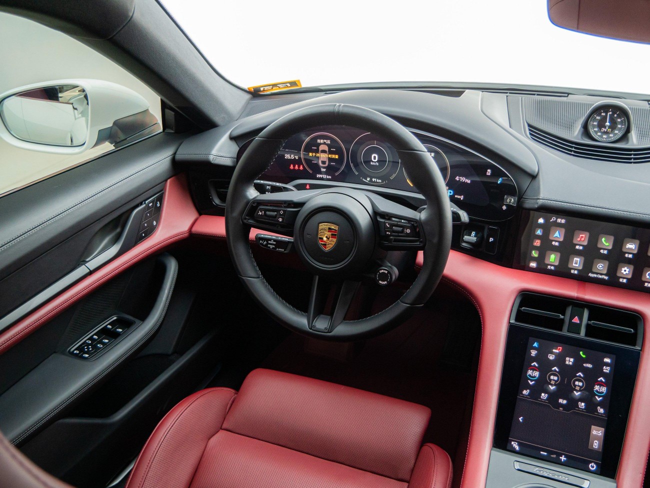 Porsche Taycan 2023