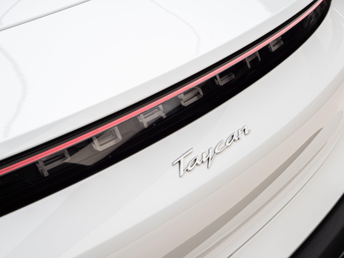 Porsche Taycan 2023