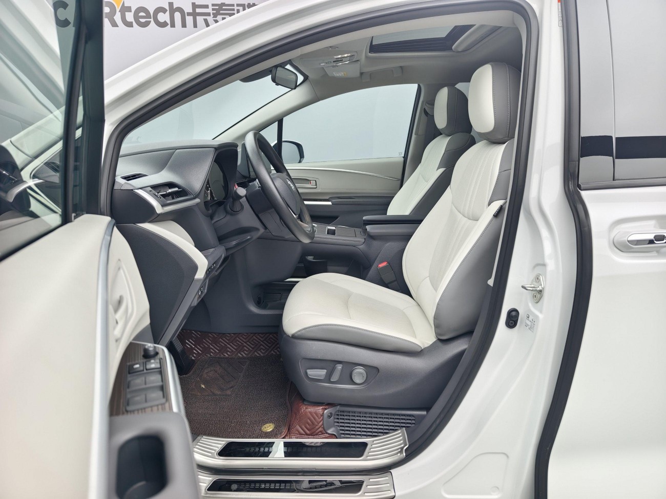 Toyota Granvia 2025