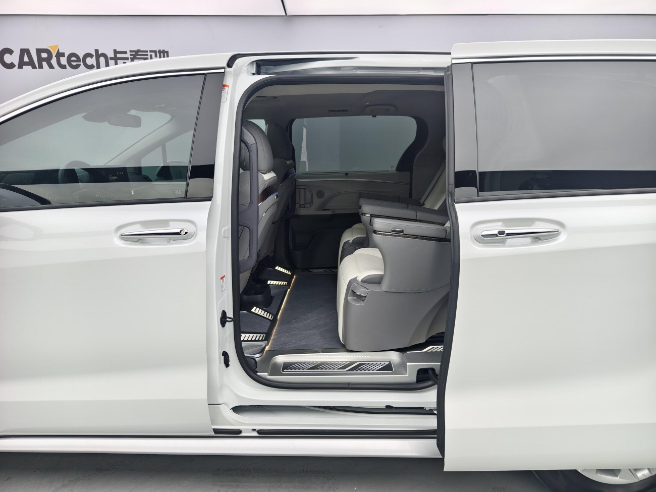 Toyota Granvia 2025