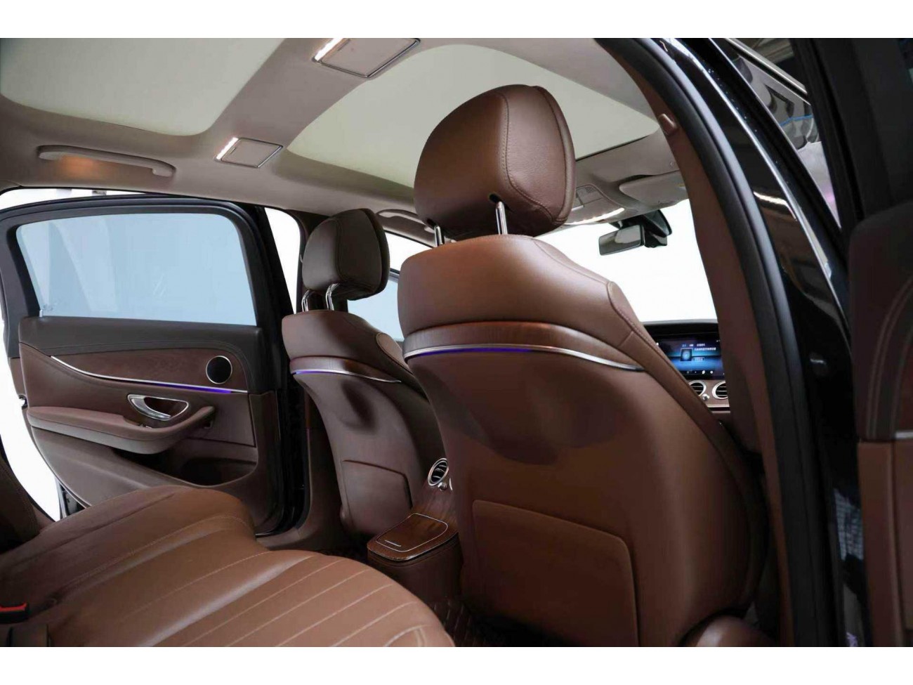 Mercedes-Benz E 300 L 2023