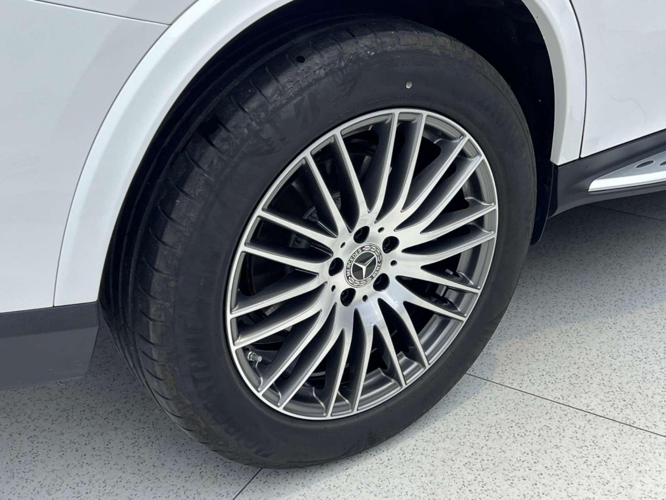 Mercedes-Benz GLC 300 L 2025