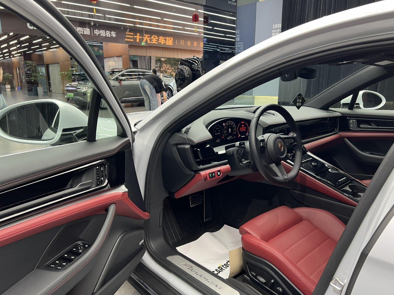 Porsche Panamera 2024