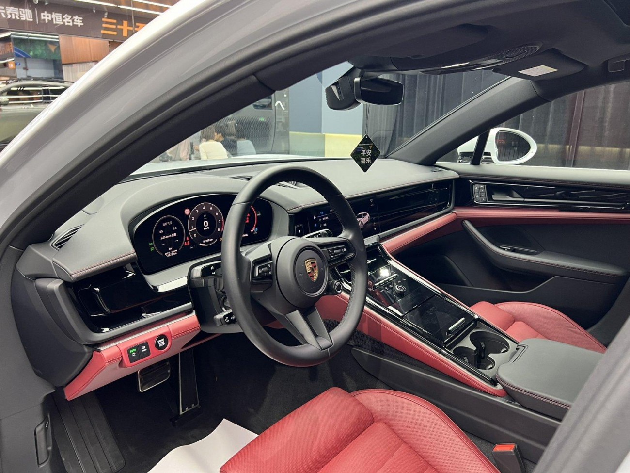 Porsche Panamera 2024