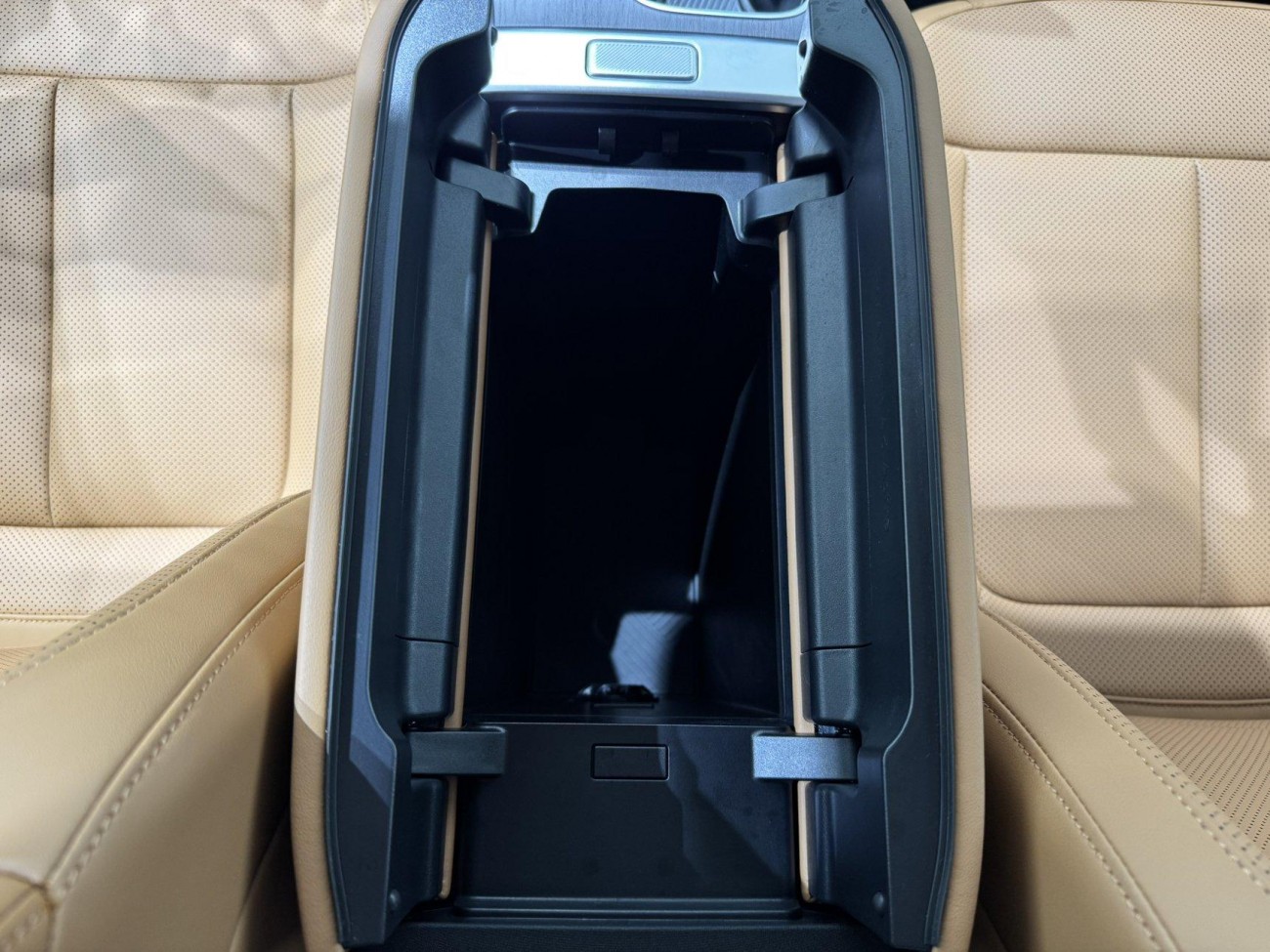 iCAR V27 2026