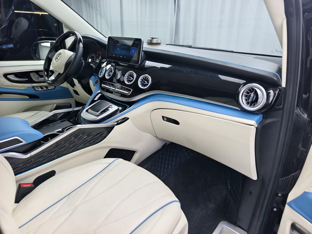Mercedes-Benz Vito 2023