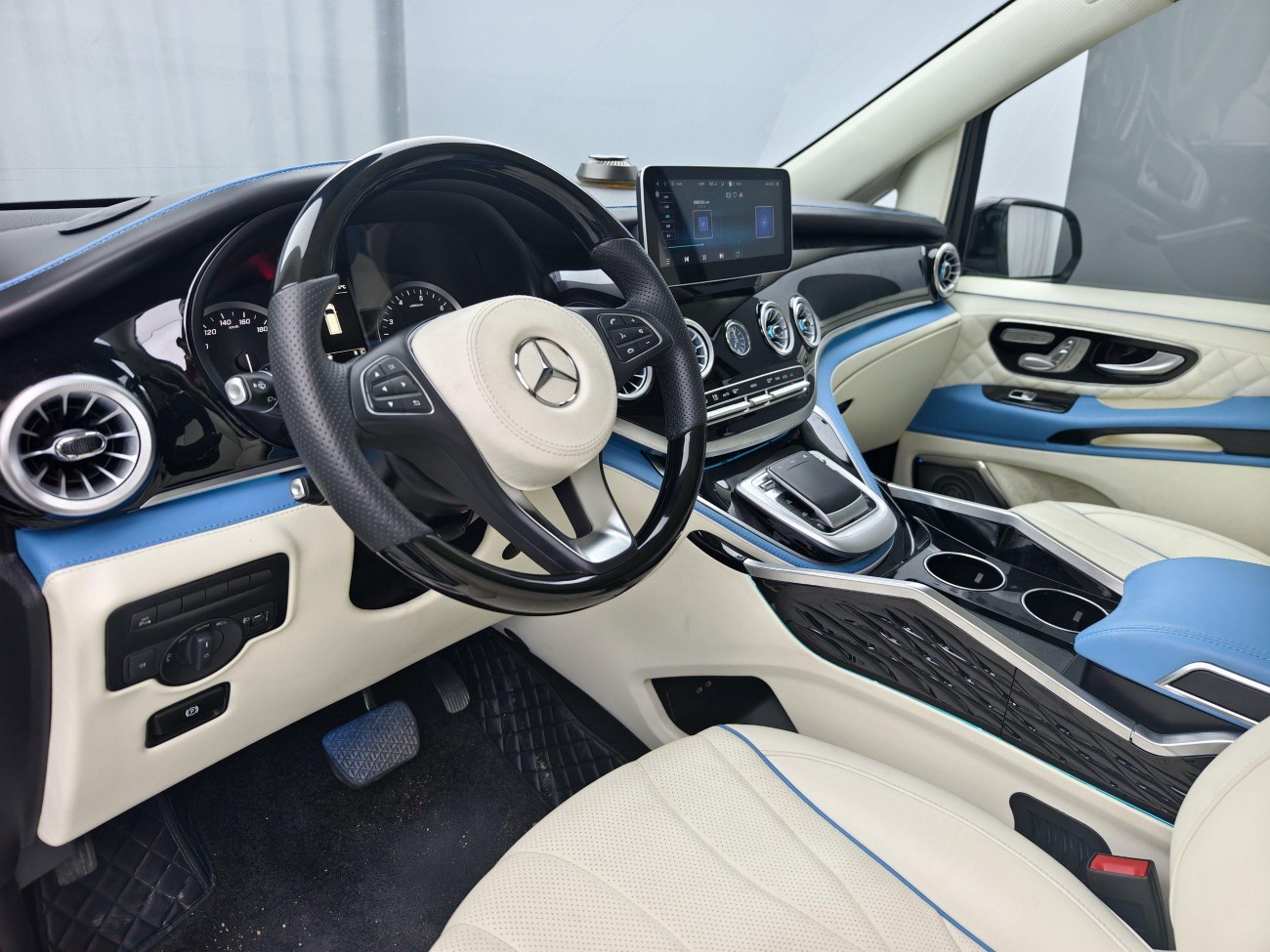 Mercedes-Benz Vito 2023