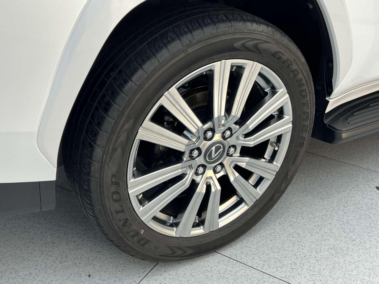 Lexus LX 600 2024