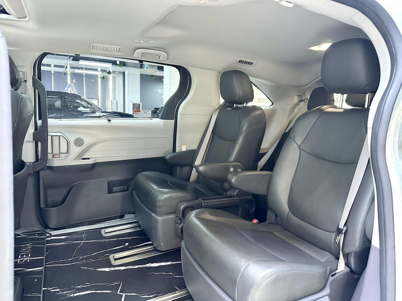 Toyota Sienna 2024