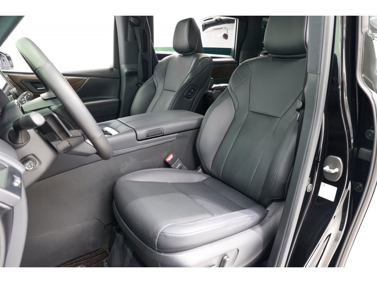 Toyota Vellfire 2024