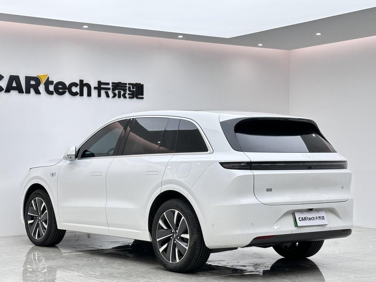 Li Auto L6 2025