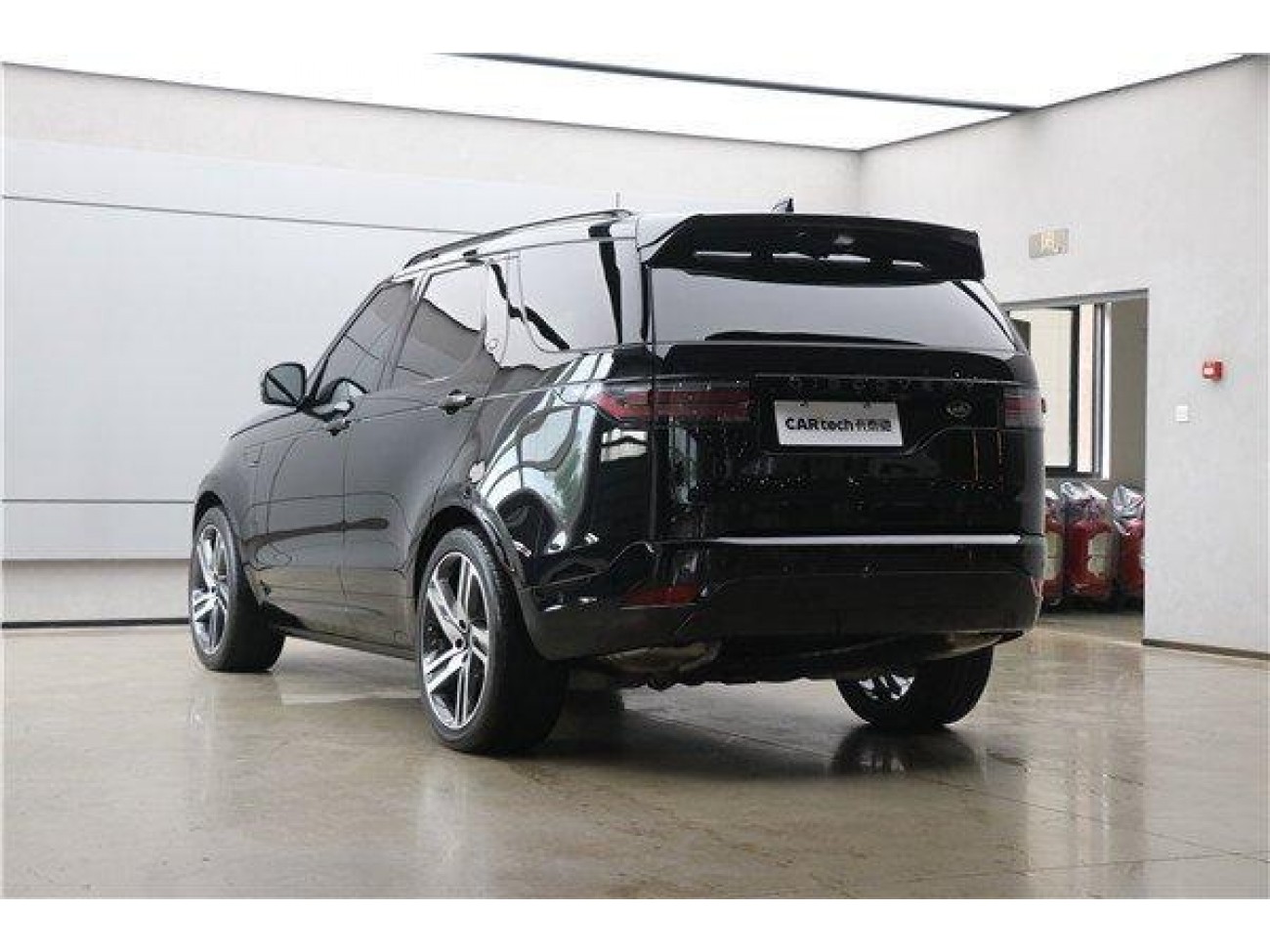 Land Rover Discovery 2023