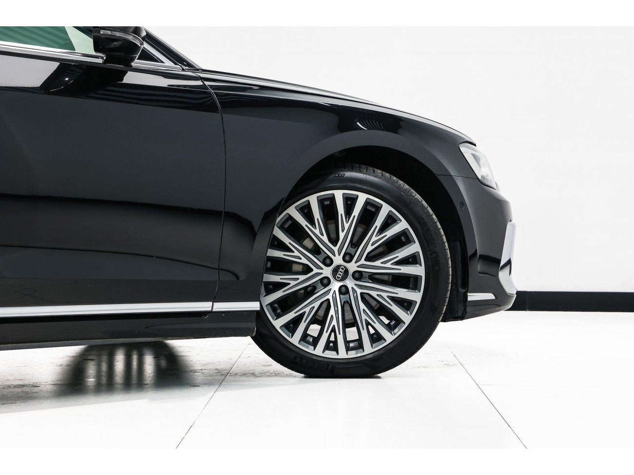 Audi A8L 50 TFSI 2022