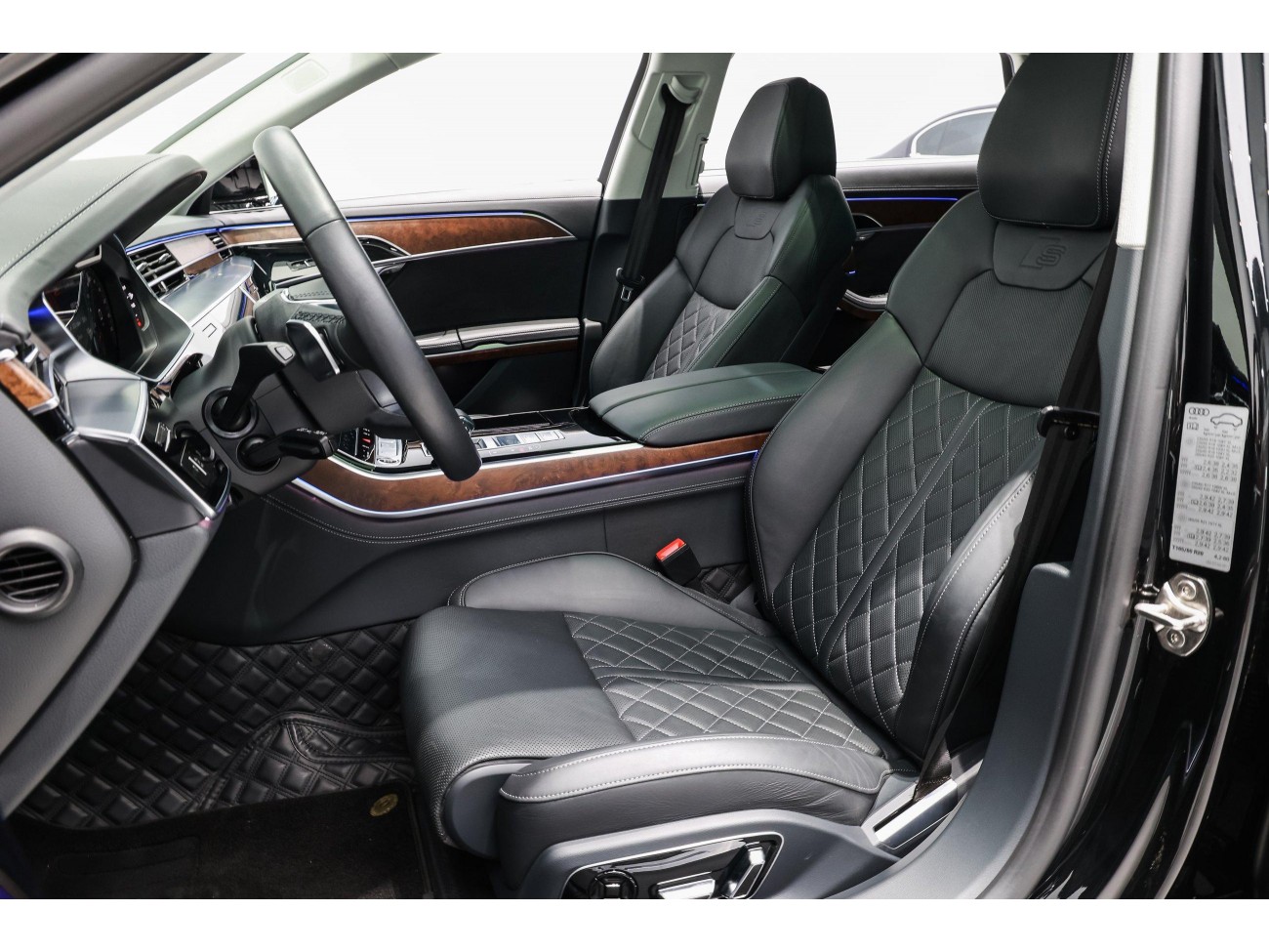 Audi A8L 50 TFSI 2022