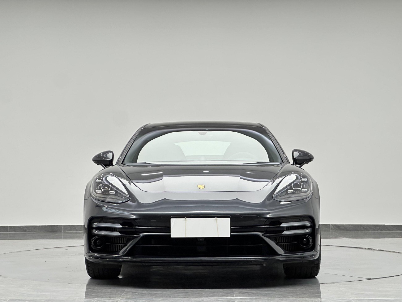 Porsche Panamera 2023