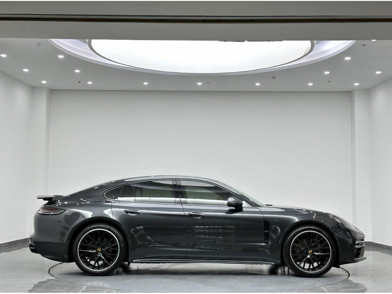 Porsche Panamera 2023